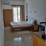 Nina Ξενοδοχείο με διαμερίσματα 4*