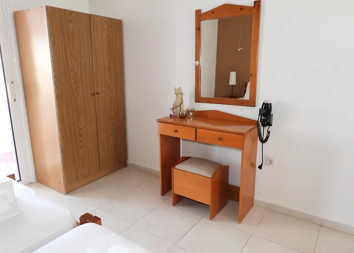 Nina Aparthotel Amoopi