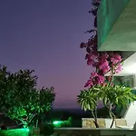 Apart-hotel Nina 4*