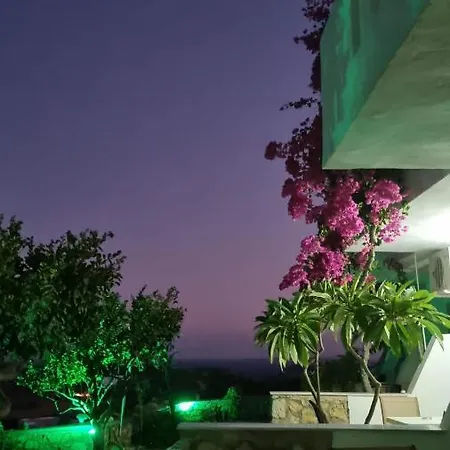Lejlighedshotel Nina 4*