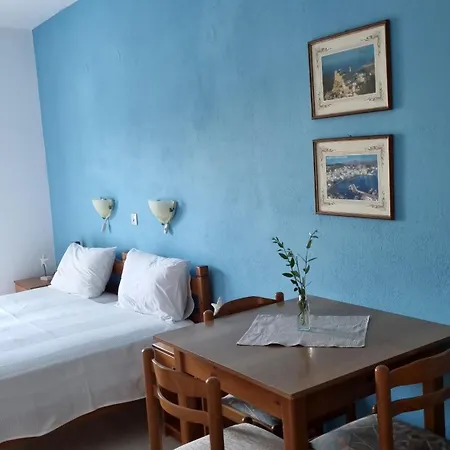 Nina Hotel apartamentowy Amoopi