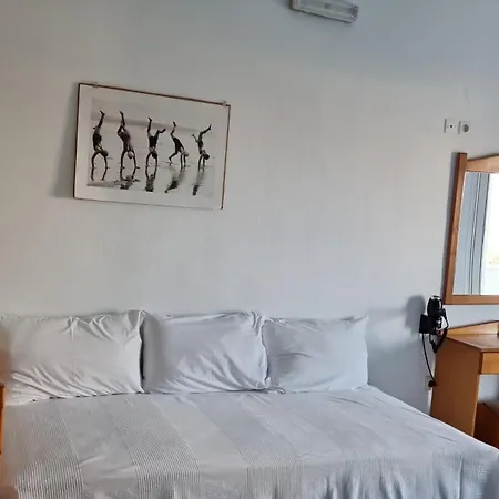 Nina 4*