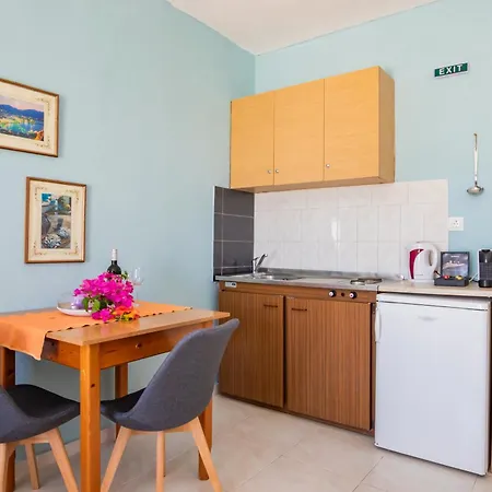 Nina Aparthotel Amoopi